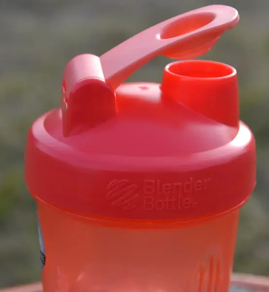 Шейкер спортивный BlenderBottle Original Classic 20oz/590ml Coral купить недорого в Украине, фото 8